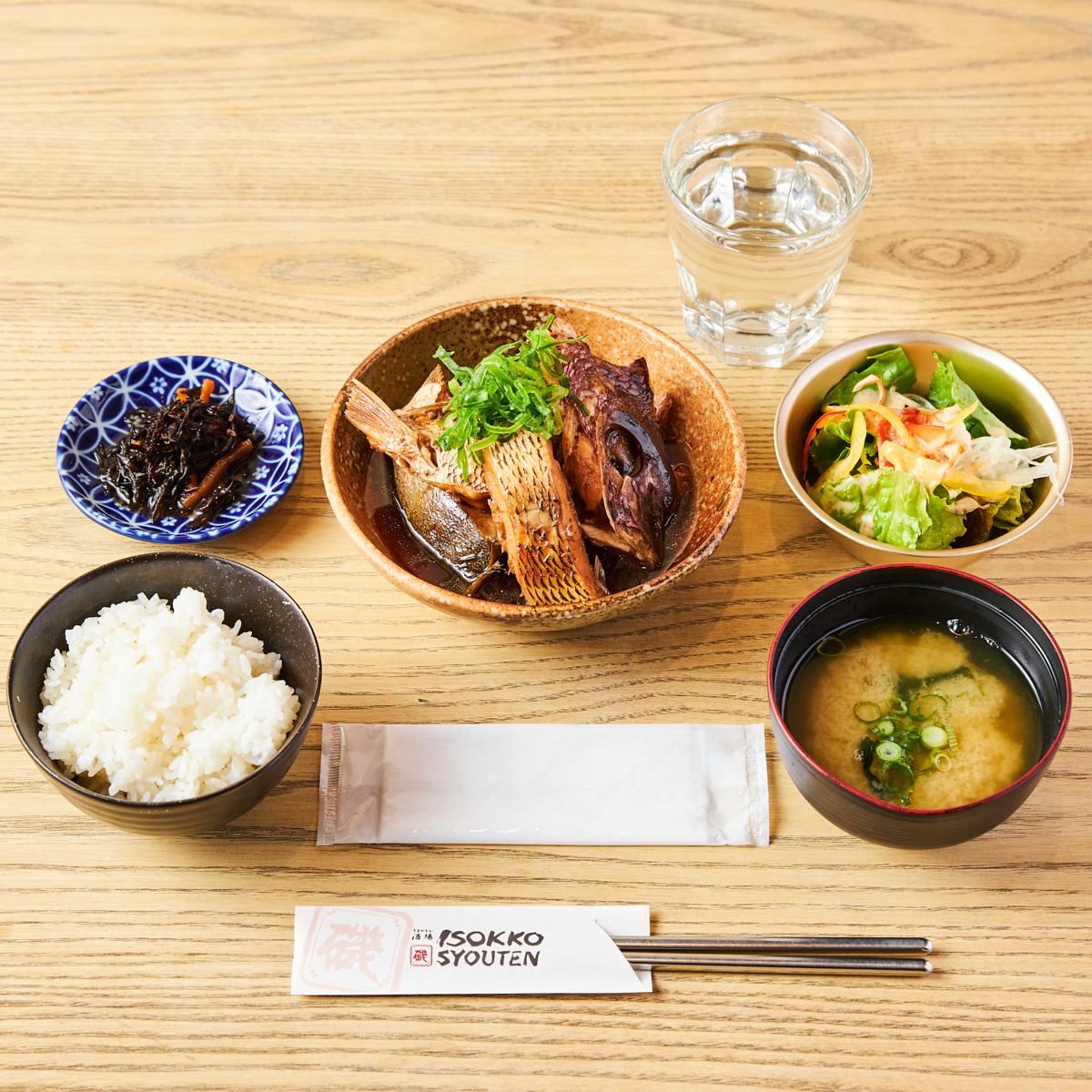 お魚ランチ・お肉ランチ各種ご用意しております ｜博多磯っこ商店