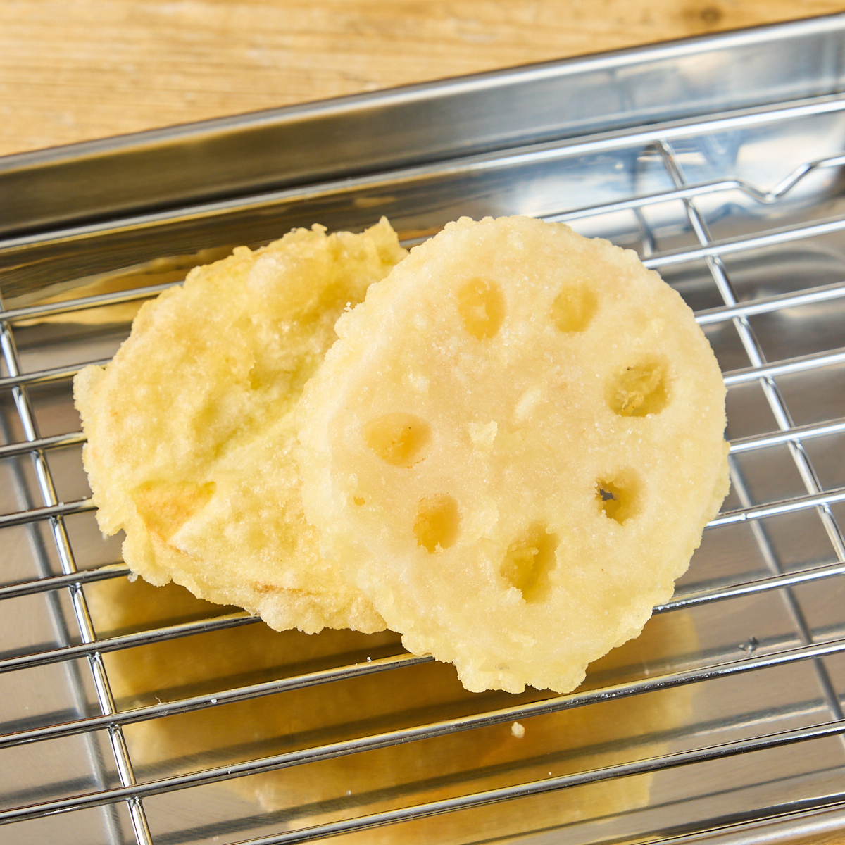 サク旨の揚げ物料理をお酒と共に ｜博多磯っこ商店